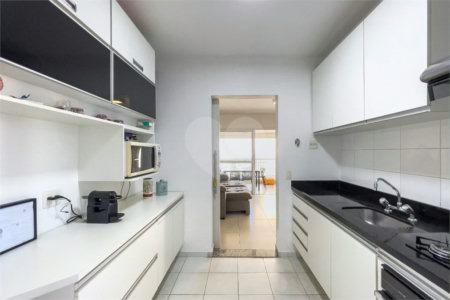 Apartamento à venda com 3 quartos, sendo 1 suíte, em Santo Amaro, São Paulo, SP