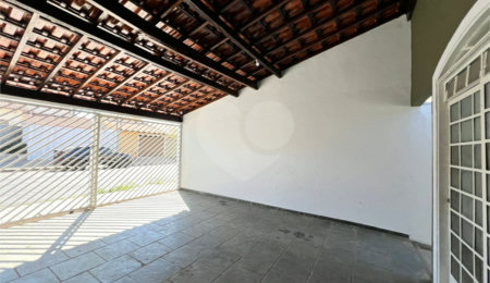 Casa à venda com 2 quartos em Parque Santa Felícia Jardim, São Carlos, SP