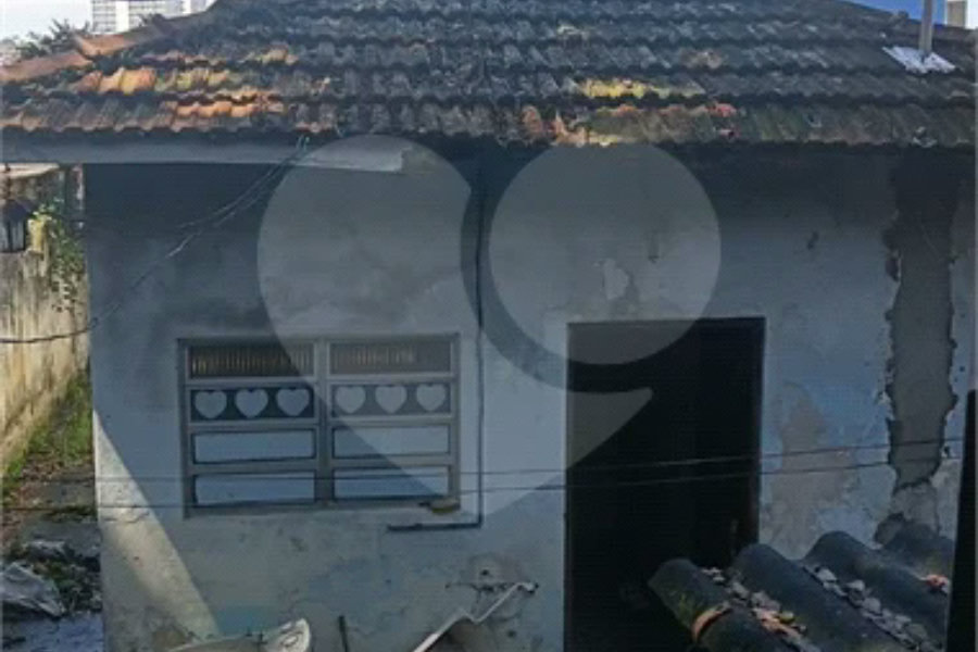 OPORTUNIDADE! ÓTIMO PARA INVESTIDOR. TERRENO 307 M²- Proximidade JABAQUARA