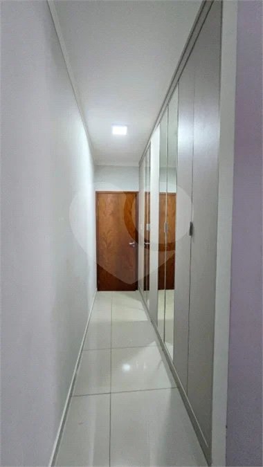 Casa em condomínio Alvorada em Araraquara com 3 dormitórios e piscina