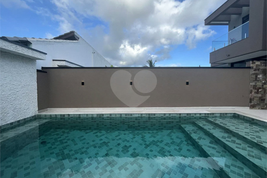Casa à venda ou para alugar com 5 quartos, sendo 4 suítes,  em Morada da Praia, Bertioga, SP