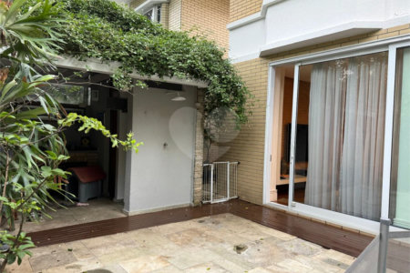 Casa à venda com 4 quartos, sendo 3 suítes, no condomínio Saint James Special Houses, São Paulo - SP