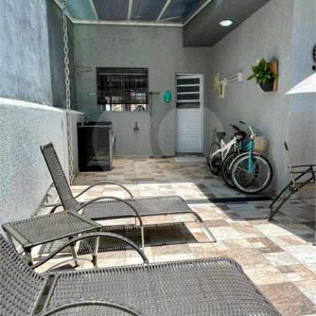 Casa Térrea à Venda com 3 dormitórios em Atibaia/SP