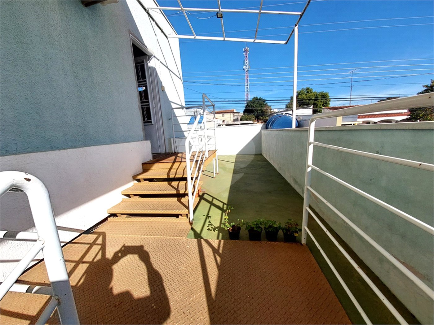 Casa residencial com ponto comercial a venda no Centro