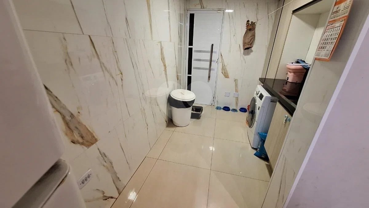 Casa de 2 quartos em Rua Orange, Vila Luzita, Santo André - Venda!