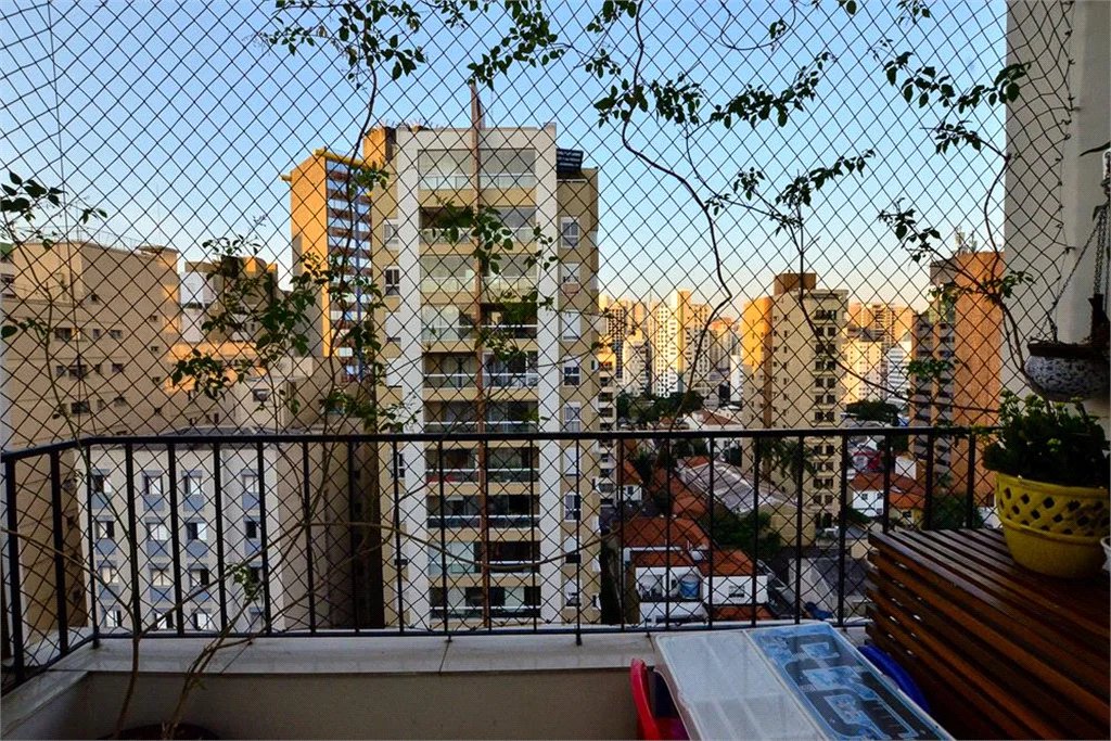 Cobertura à venda com 3 quartos, sendo 1 suíte, em Pinheiros, São Paulo, SP