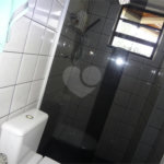 COBERTURA COM PISCINA E CHURRASQUEIRA NA CASA VERDE.