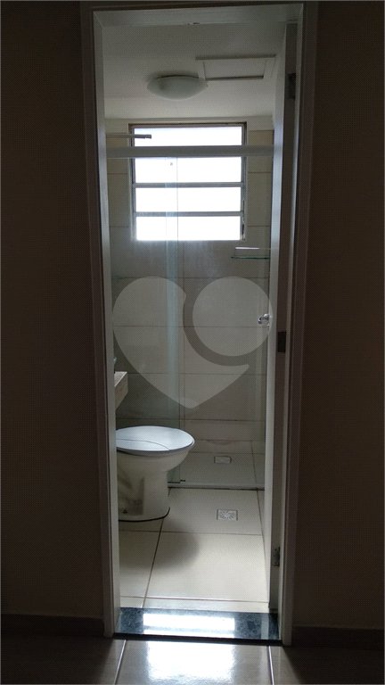 Apartamento no Condomínio Monte Azul.