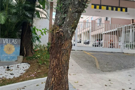 Casa à venda com 4 quartos, sendo 1 suíte,  no condomínio Villas IV, São Paulo - SP
