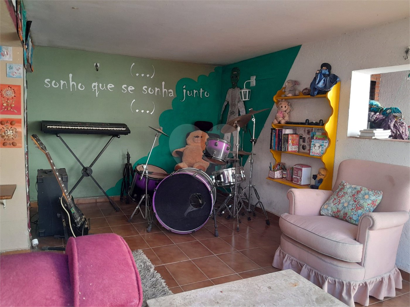 Casa com 4 dormitórios sendo 1 suíte a venda no bairro Samambaia