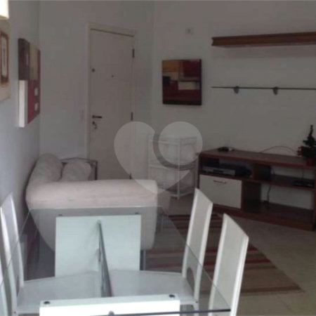 Apartamento em Cambuci