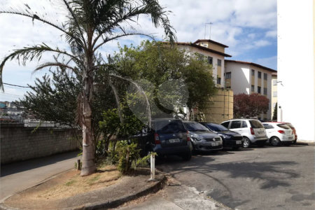 Apartamento á venda - Ferraz de Vasconcelos