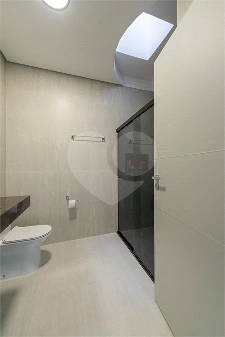 Casa à venda com 4 suítes no condomínio Vale da Santa Fé, Vinhedo - SP
