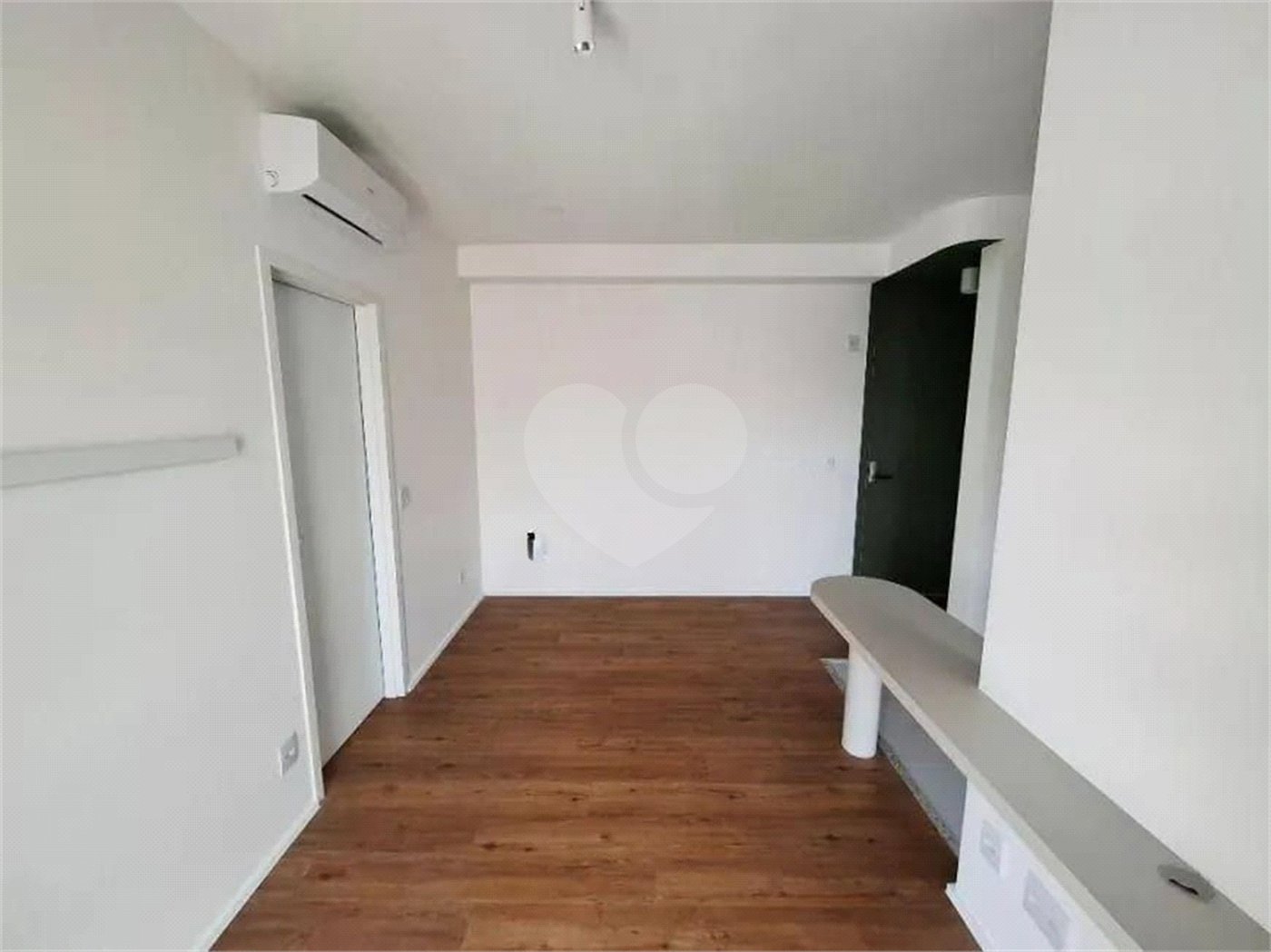Apartamento com 1 quarto e 1 vaga para locação na Liberdade próximo ao Hospital A. C. Camargo na Liberdade!