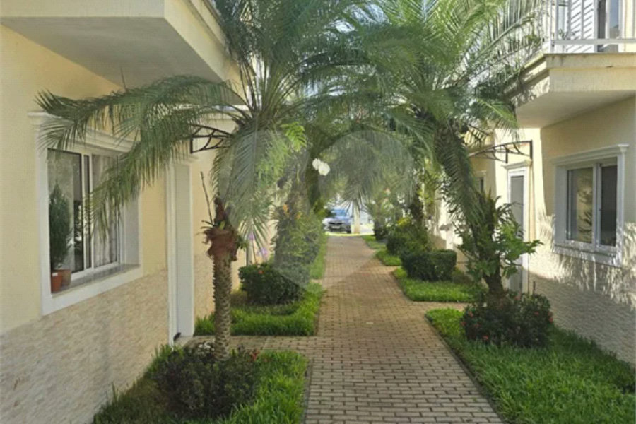 Apartamento à venda com 2 suítes em Maitinga, Bertioga, SP