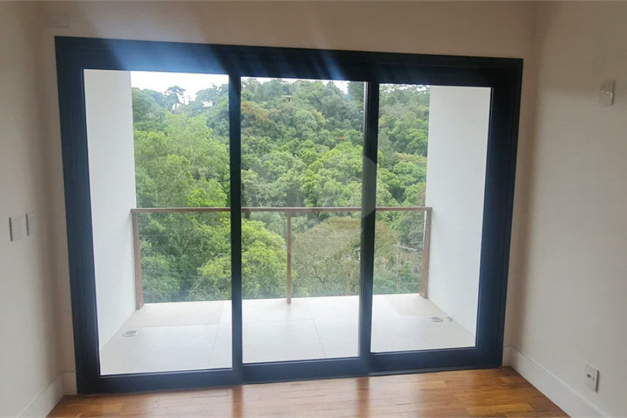 Casa à venda com 3 suítes no condomínio Alpes da Cantareira, Mairiporã - SP