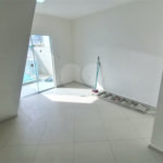 Excelente Casa Duplex | 2 Suítes | Garagem Subterrânea | Próxima ao West Shopping
