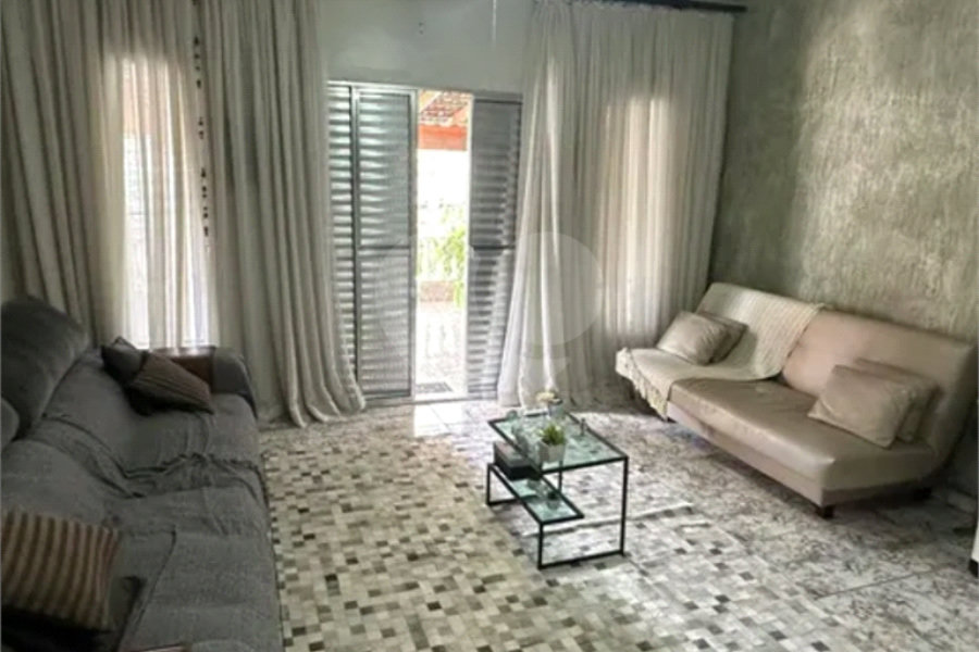 Sobrado à venda com 4 quartos, sendo 2 suítes,  em Jardim Líbano, São Paulo, SP