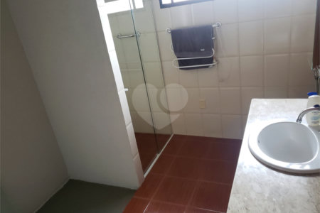 Casa à Venda na Região Central de São Carlos - Excelente Localização