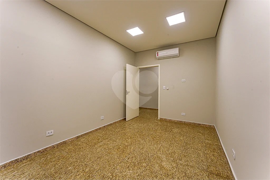 Prédio inteiro comercial á venda e locação na Vila Leopoldina.