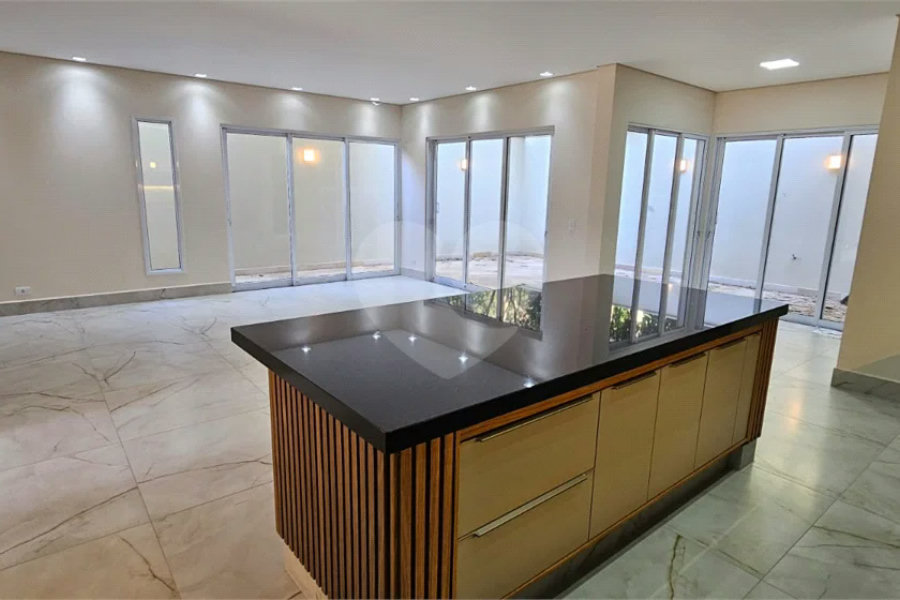 Casa à venda com 3 Suítes em Condomínio - Piracicaba/SP
