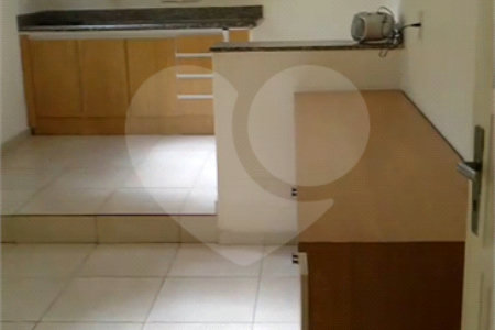 Charme e Praticidade na Vila Mariana: Sobrado com 2 Suítes e Excelente Localização!