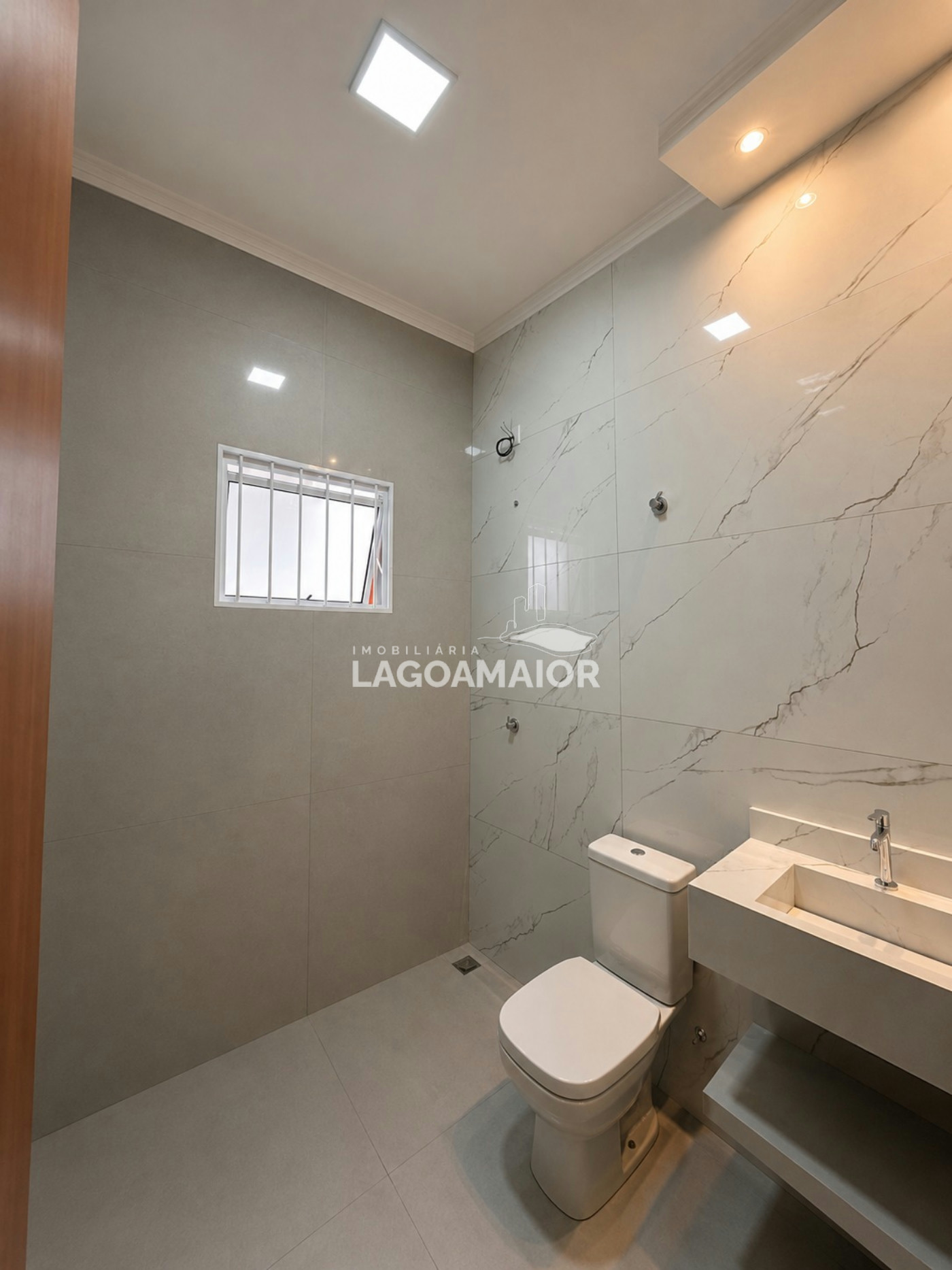 Casa à venda com 3 quartos, sendo 1 suíte, em Bela Vista da Lagoa, Três Lagoas - MS