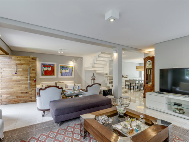 Casa de Vila à venda com 3 quartos, sendo 2 suítes,  em Brooklin Velho, São Paulo, SP