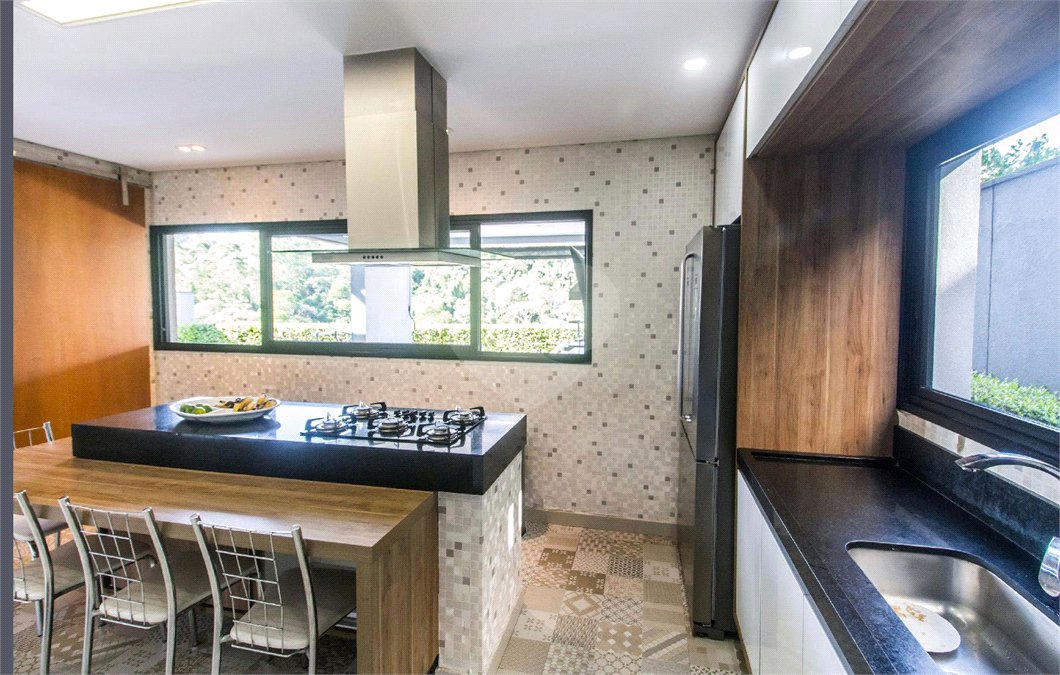 Casa de Alto Padrão à Venda no Residencial Campos do Conde – Santana de Parnaíba/SP