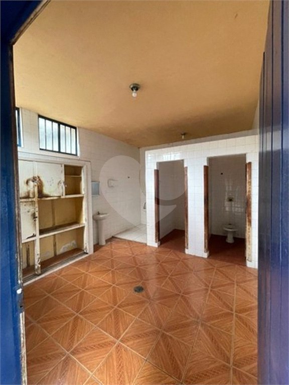 Barracão em Araraquara/SP, disponível para venda e locação.