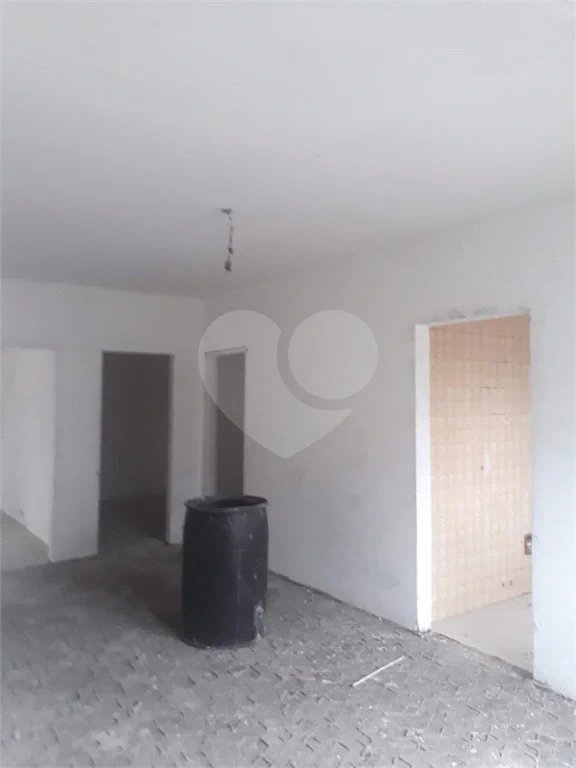 PRÉDIO COMERCIAL OU RESIDENCIAL DE 215,0 M² COM 03 QUARTOS, 04 VAGAS, 02 BANHEIROS PARA VENDA NO CARRÃO