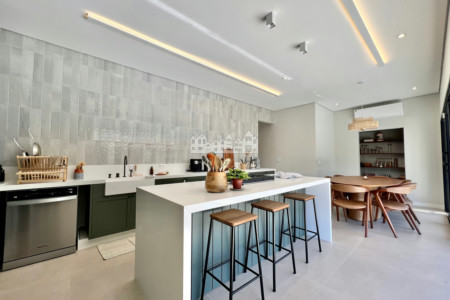 Casa Térrea à venda com 5 quartos, sendo 3 suítes, em Vila Esperia Ou Giglio, Atibaia, SP
