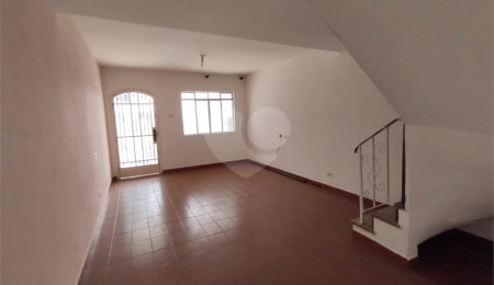 Sobrado à venda com 3 quartos em Vila do Encontro, São Paulo, SP