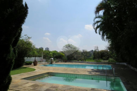 Casa de Vila à venda com 4 suítes em Morumbi, São Paulo, SP