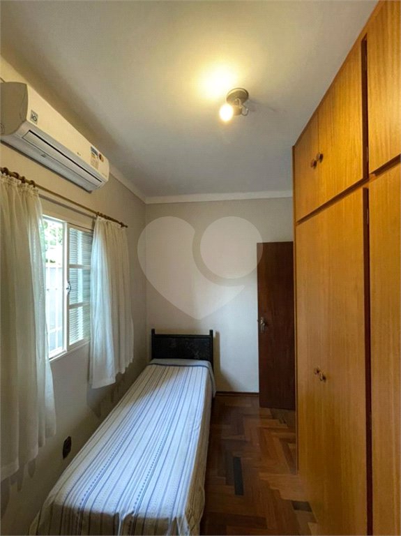 Casa térrea para venda no bairro Vila Xavier em Araraquara/SP.