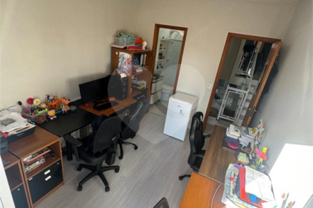 Casa à Venda com 225m² – Ampla e Bem Localizada - Estuda permuta.