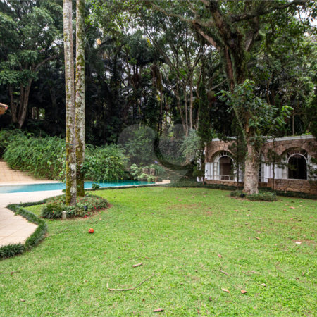 Casa à venda com 4 suítes no condomínio Chácara Flora, São Paulo - SP