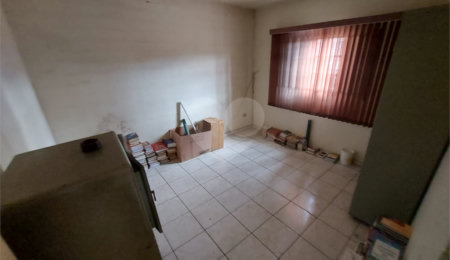 Sobrado à venda com 6 quartos, sendo 2 suítes,  em Quarta Parada, São Paulo, SP