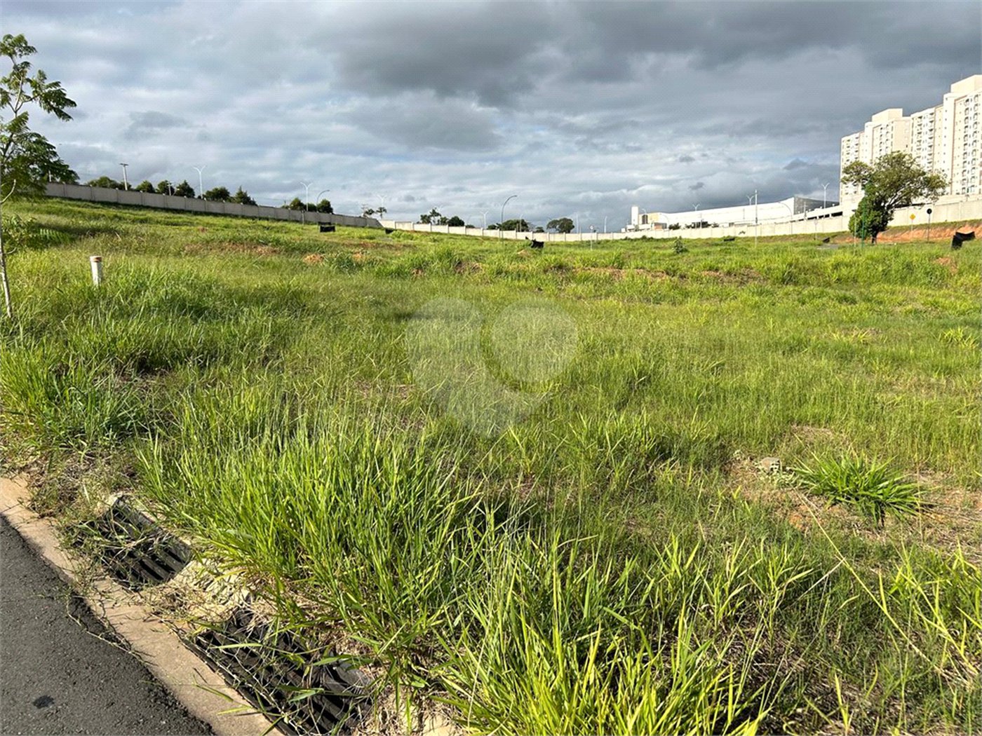 Terreno à Venda – 340m² de Esquina | Condomínio Casa do Lago – Indaiatuba/SP