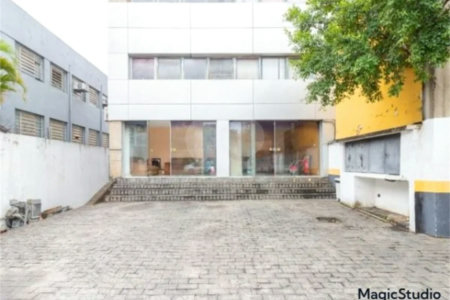 Prédio com 911m² , disponível para venda ou locação na Av. Washingtonís , em Santo Amaro.