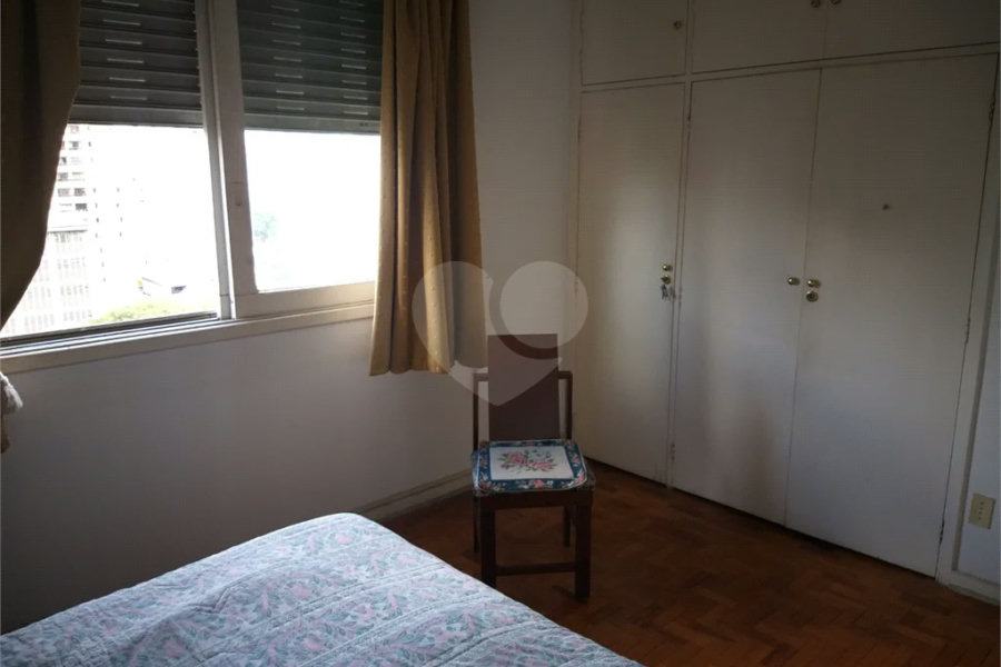 Apartamento de 4 quartos (1 suíte), à venda no Paraíso