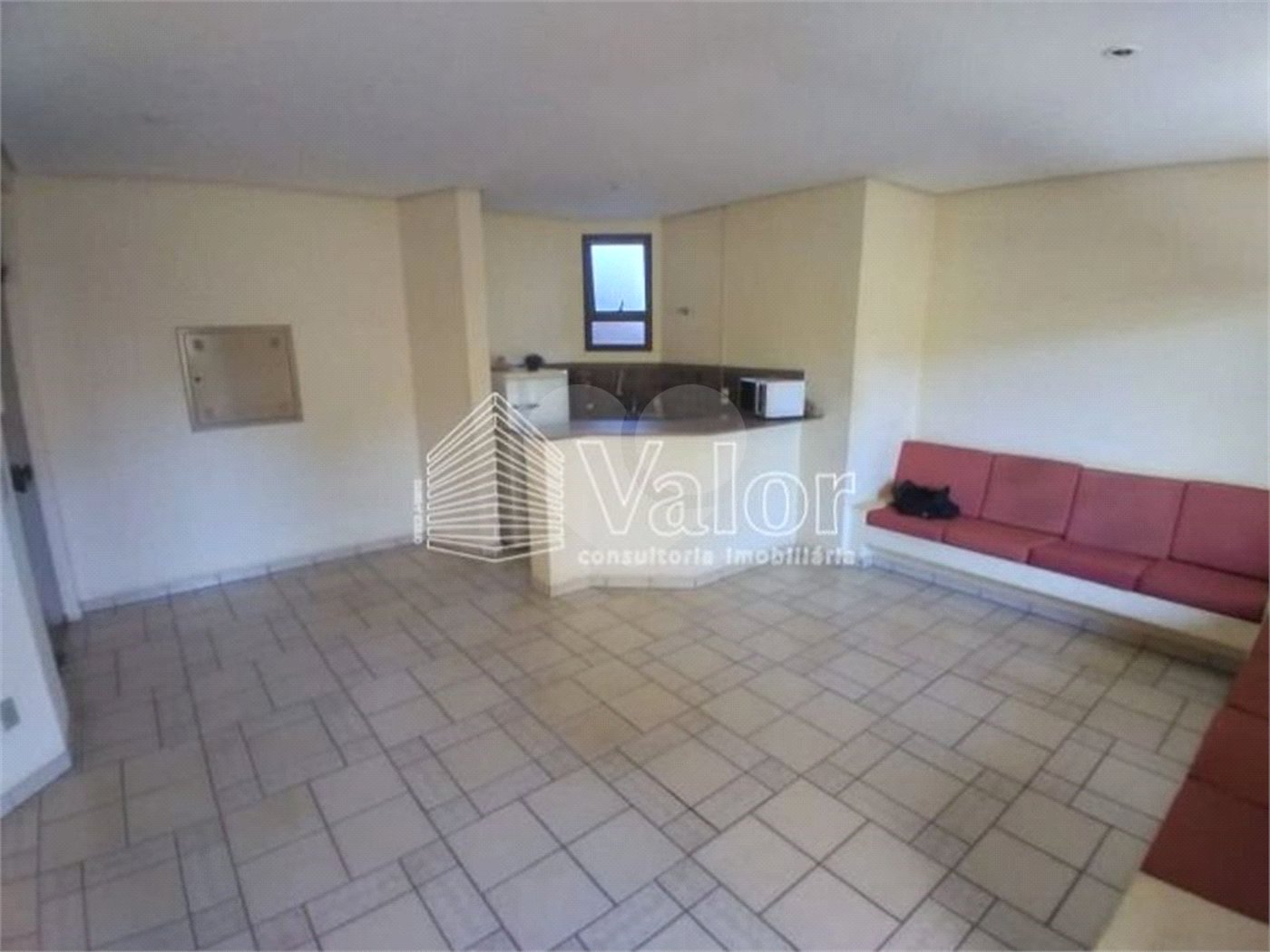 Casa Sobrado com piso cerâmico, com 3 dormitórios no Jardim Ricetti
