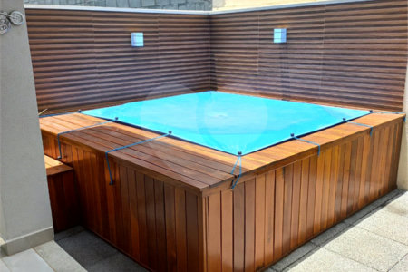 Casa térrea no Condomínio Faixa Azul
