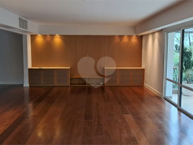 Apartamento à venda ou para alugar com 4 suítes em Santo Amaro, São Paulo, SP