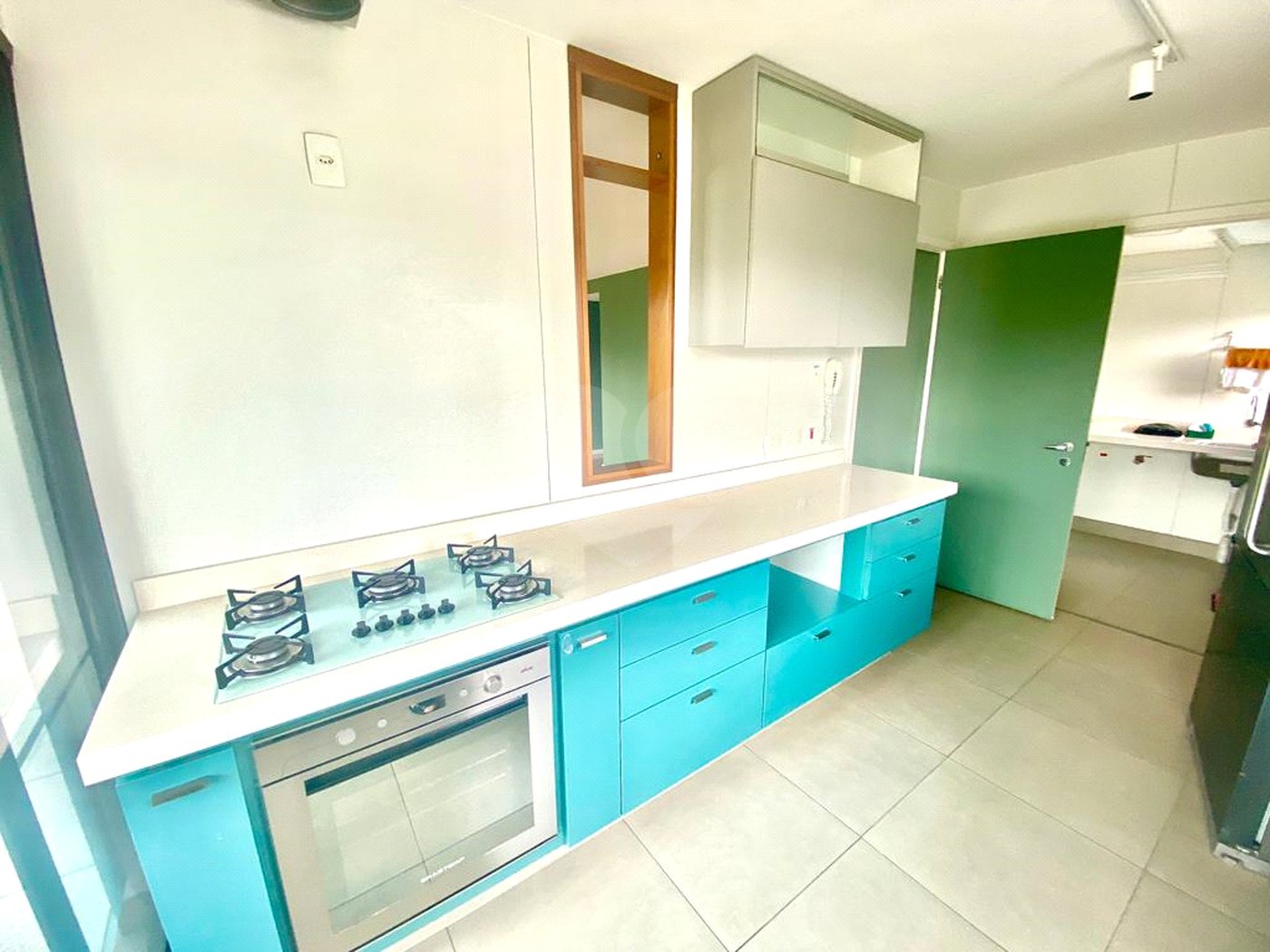 Imóvel 168m² Idea Zarvos com 3 suites, varanda na frente e na suíte, piscina, academia e 3 vagas Vila Madalena.