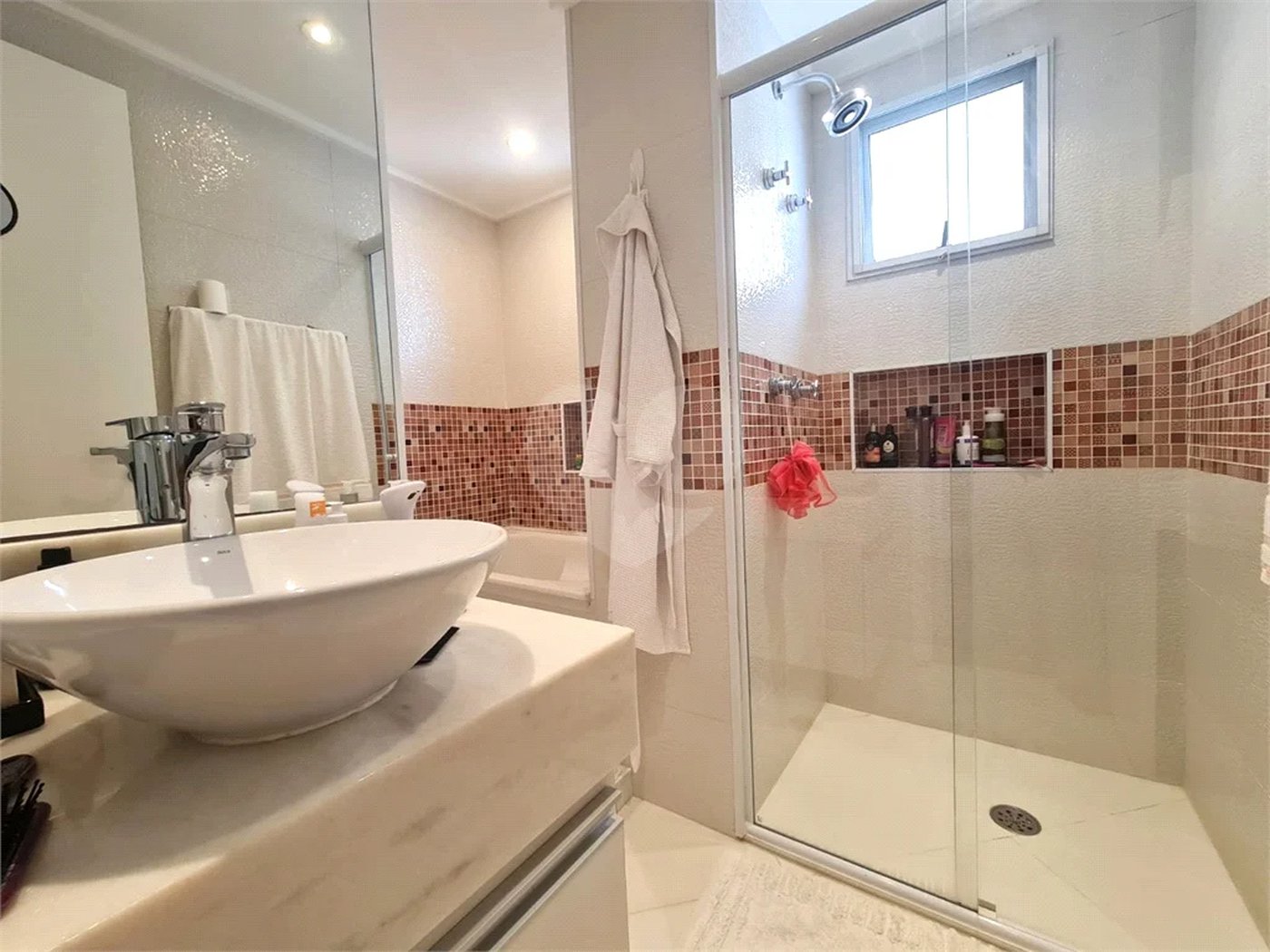 Apartamento à venda com 4 quartos, sendo 3 suítes, em Jardim Marajoara, São Paulo, SP