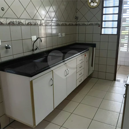 Apartamento à venda ou para alugar com 2 quartos, sendo 1 suíte,  no Centro, São Roque, SP
