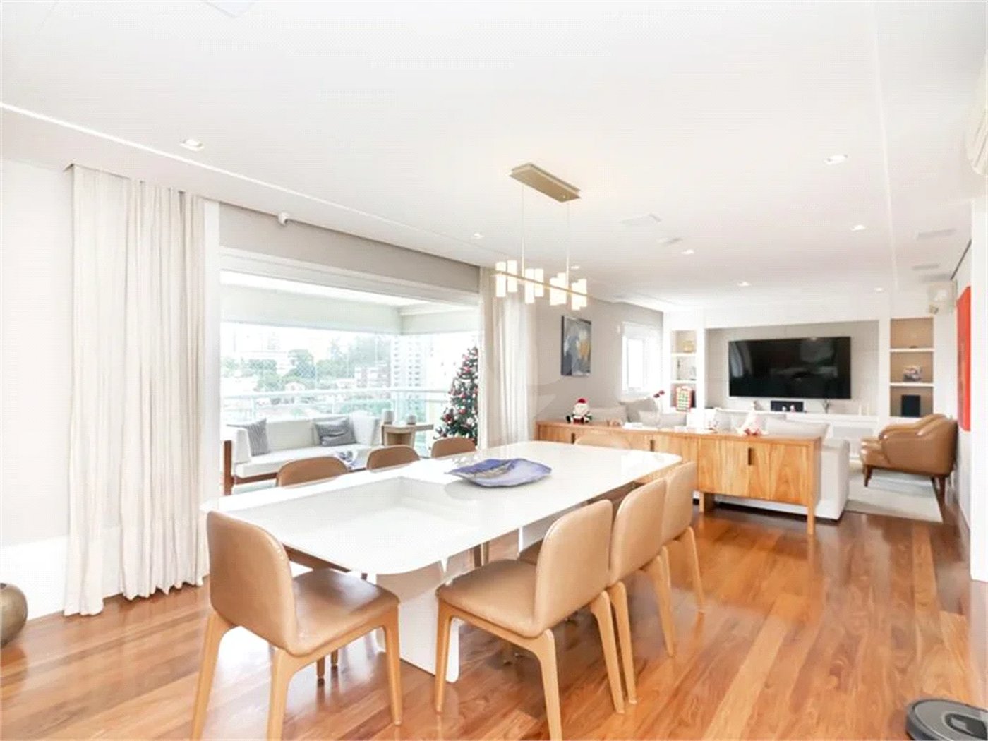Apartamento à venda com 3 suítes em Vila Mariana, São Paulo, SP