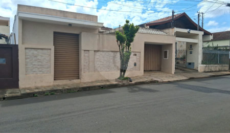 Casa à venda com 3 quartos em Vila Costa do Sol, São Carlos, SP