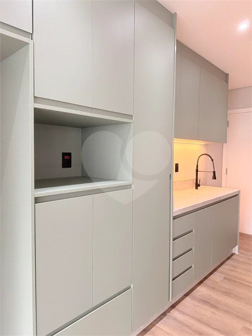 Flat Mobiliado e Reformado de 42 m² com Varanda e Vista Panorâmica em Frente ao Shopping Metrópole – Centro de SBC